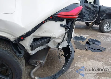 2024 Toyota Grand Highlander Limited z USA, uszkodzony, nr VIN 5TDAAAB56RS068149